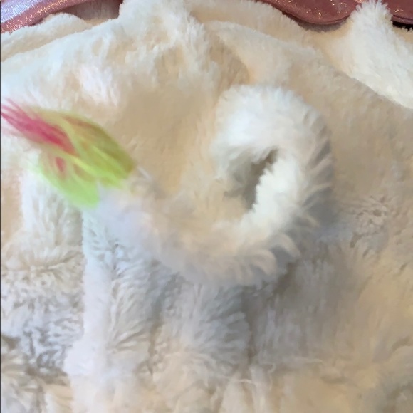 Adorable 6 to 12 months rainbow unicorn costume - Picture 8 of 8